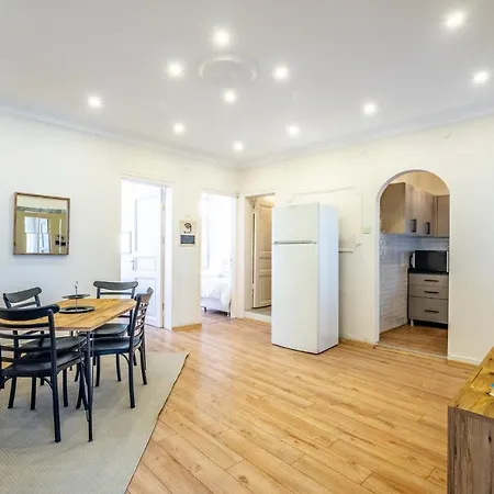 Flat With Bosphorus View And Terrace In Beyoglu *