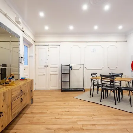 Flat With Bosphorus View And Terrace In Beyoglu Apartment