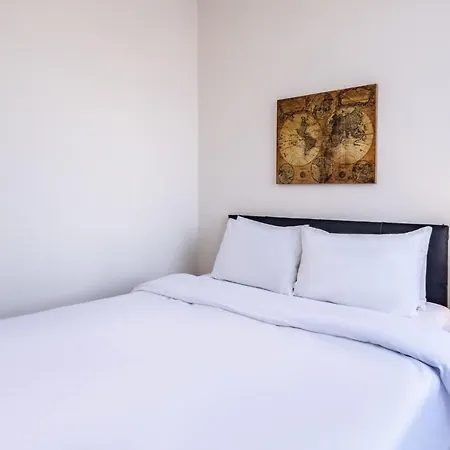 Flat With Bosphorus View And Terrace In Beyoglu